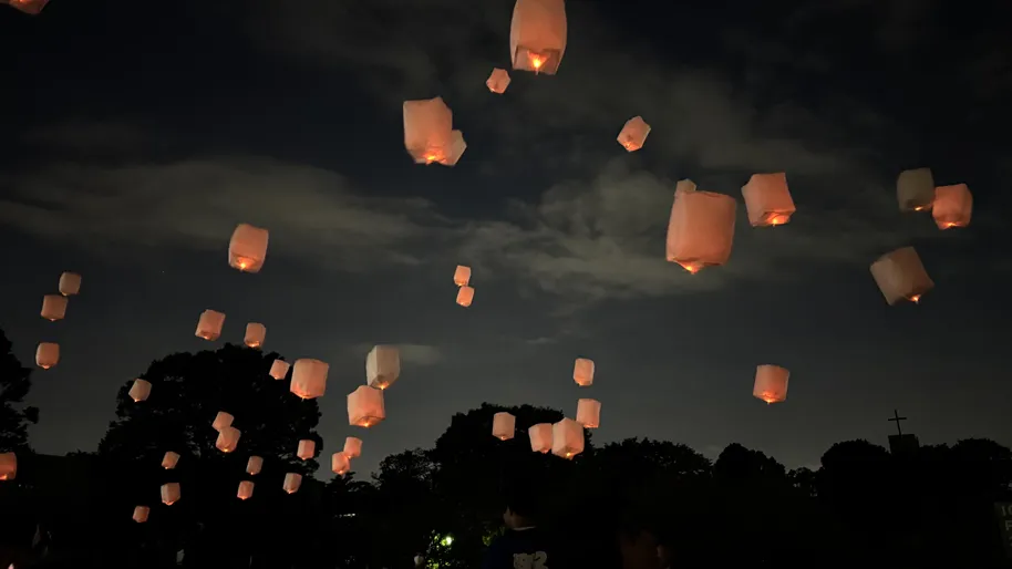 灯りがのぼる夜