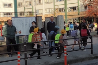 一小あいさつ運動_2